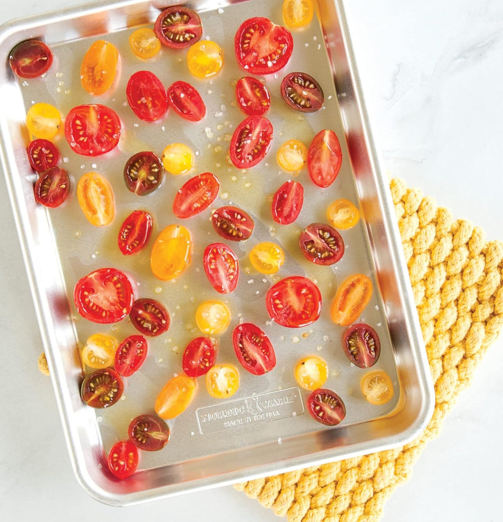 Aluminum Quarter Sheet Pan with Lid B165