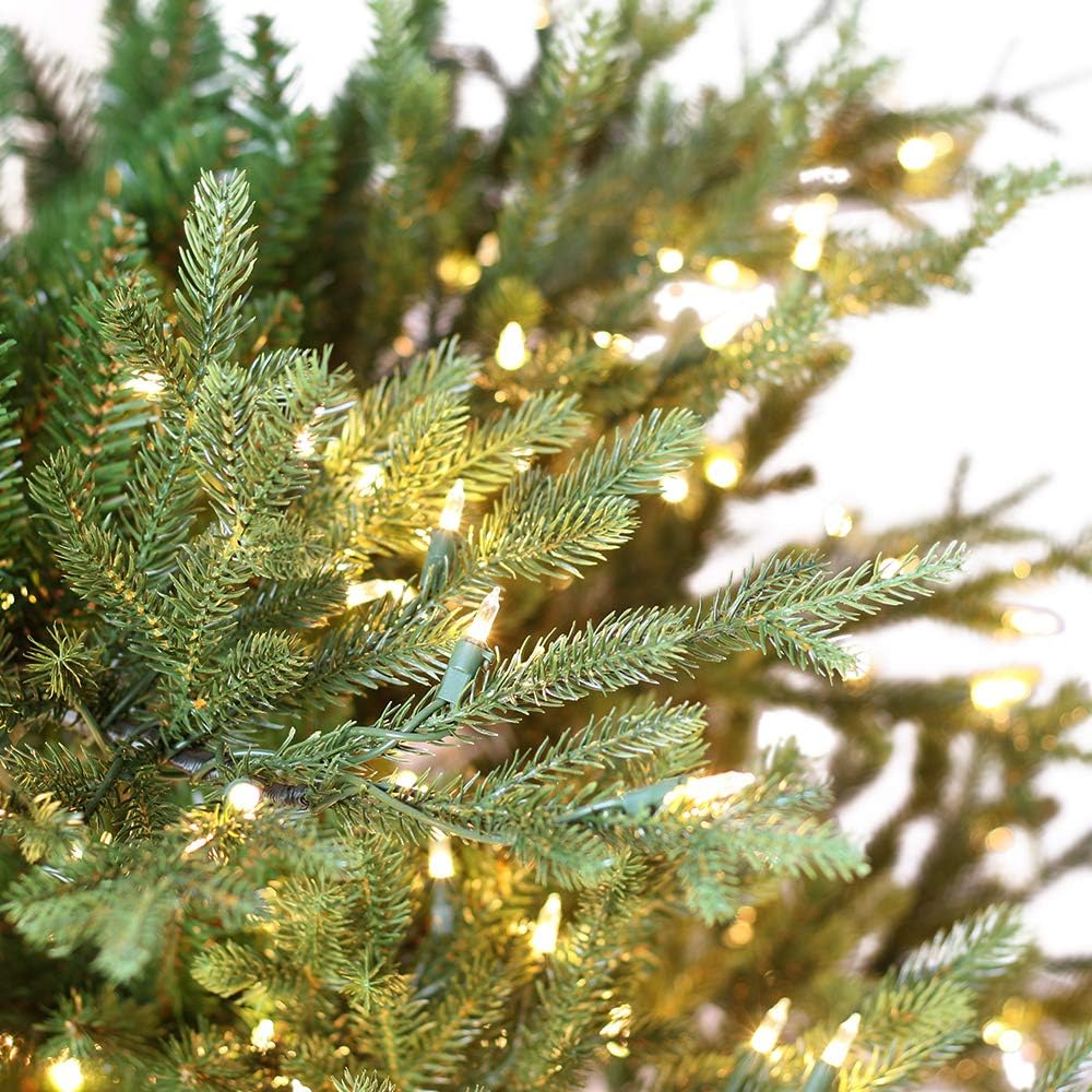 7.5 ft Pre-Lit Balsam Fir Artificial Christmas Tree with 800 Clear Lights I843706