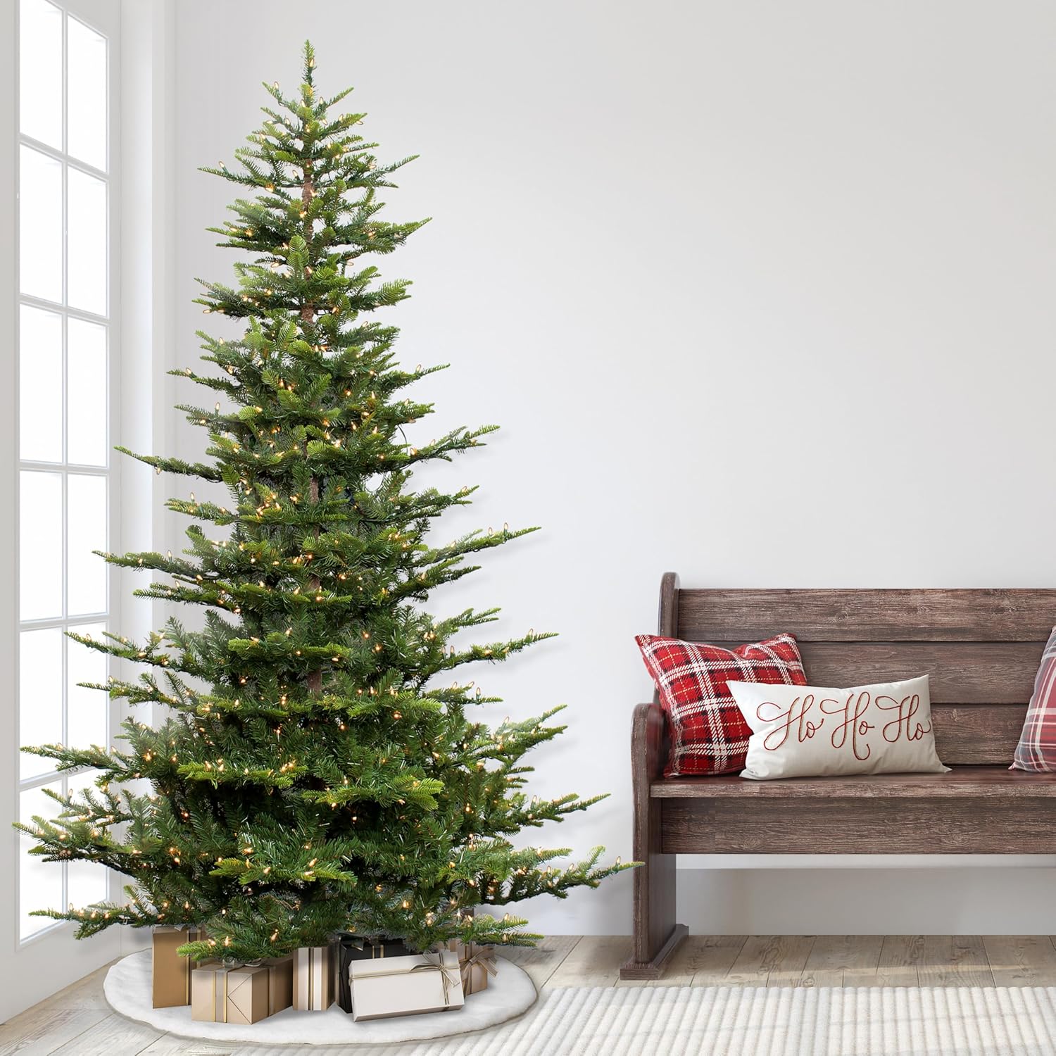 7.5 ft Pre-Lit Aspen Fir Artificial Christmas Tree with 700 Clear Lights T404