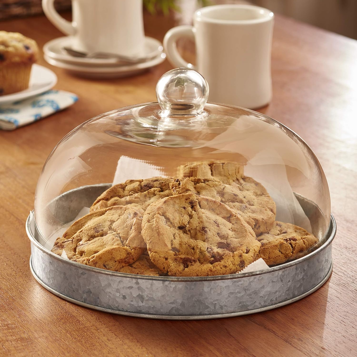 Glass Domed Serving Plate for Confectionery and Baked Goods E2029