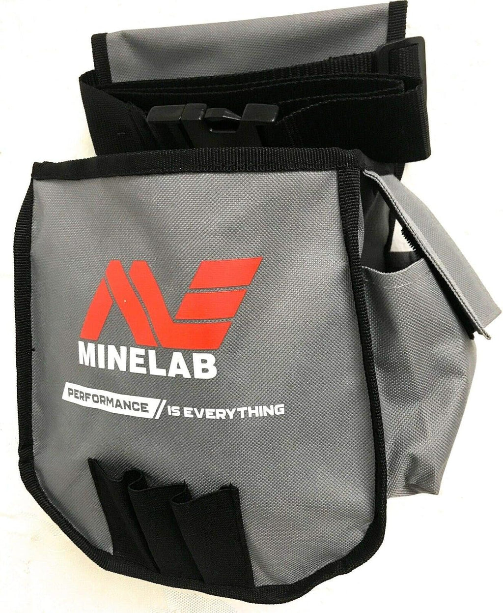 Metal Detector with Carry Bag and Finds Pouch I980954