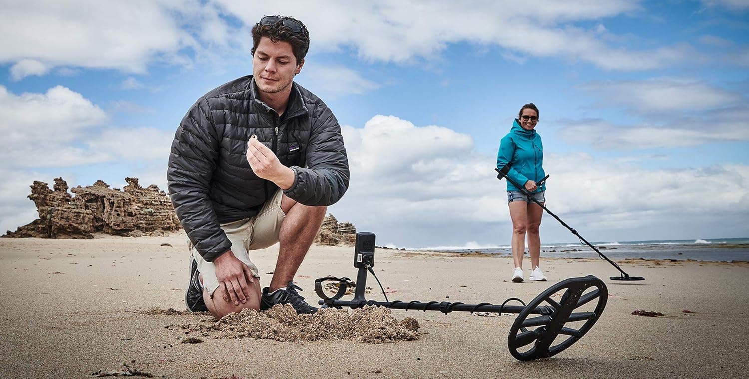 Metal Detector with Double-D Search Coil and Pinpointer X486