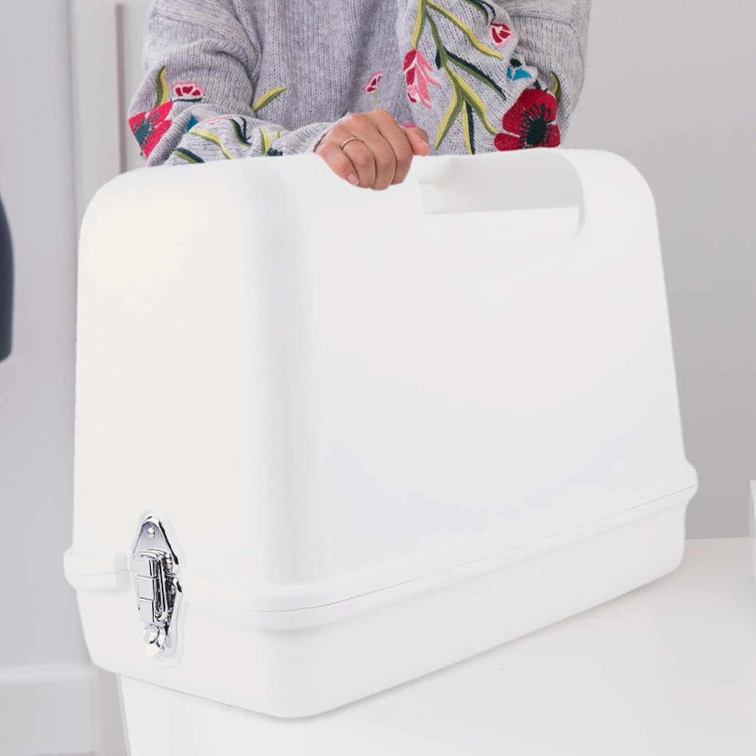 Heavy Duty Sewing Machine with Universal Hard Carrying Case W47456