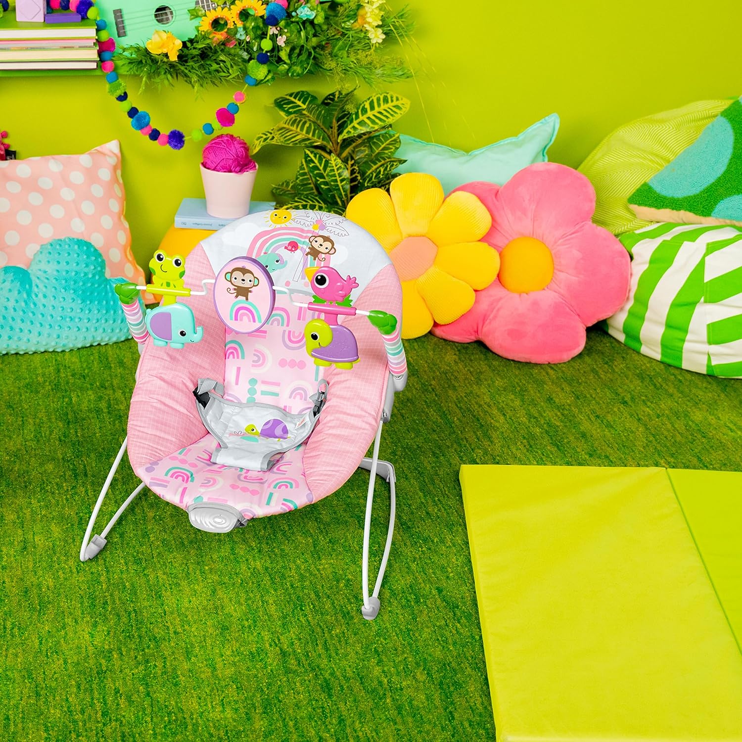 Portable Baby Bouncer with Vibrating Infant Seat and Toy Bar Y985